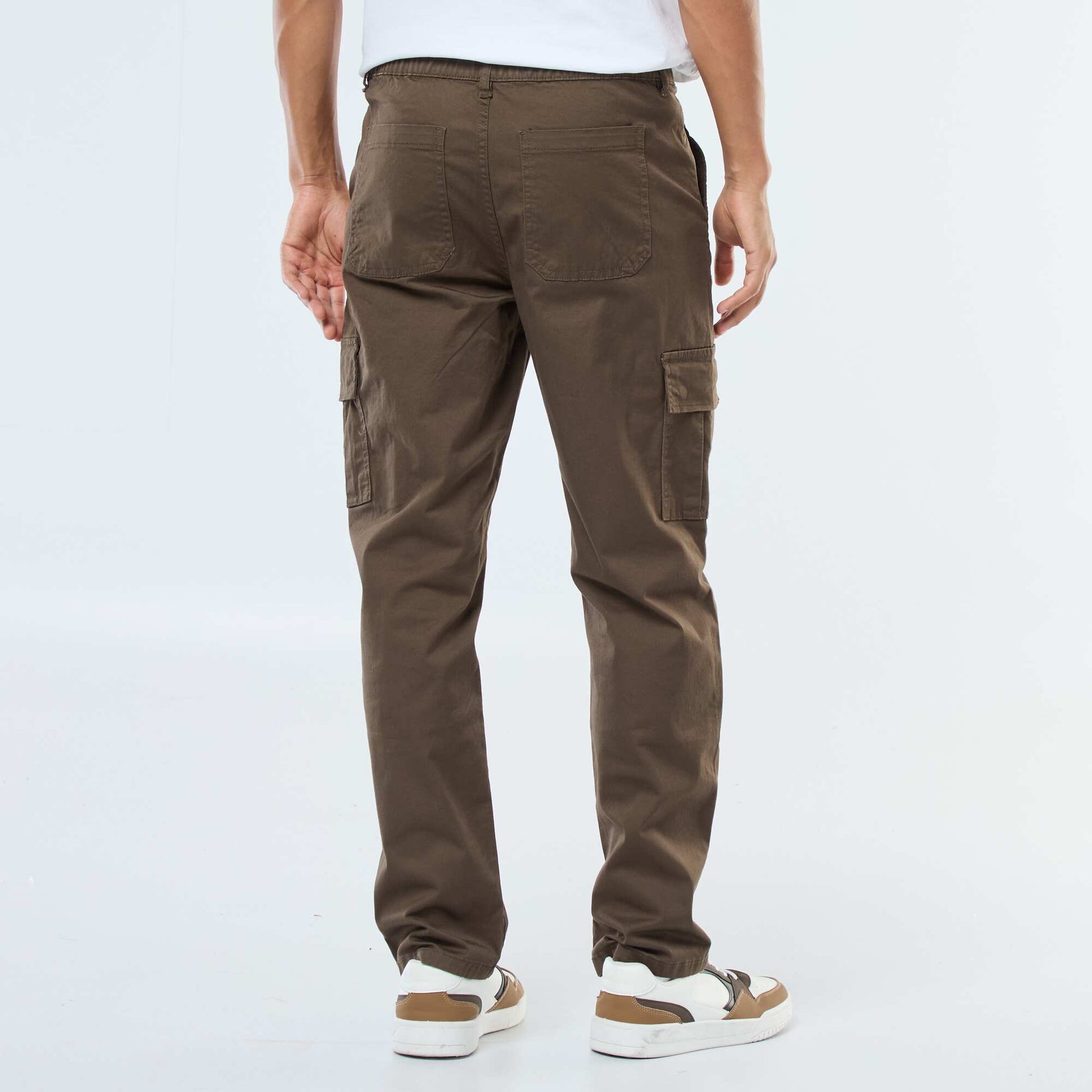 Straight-cut multi-pocket trousers BROWN