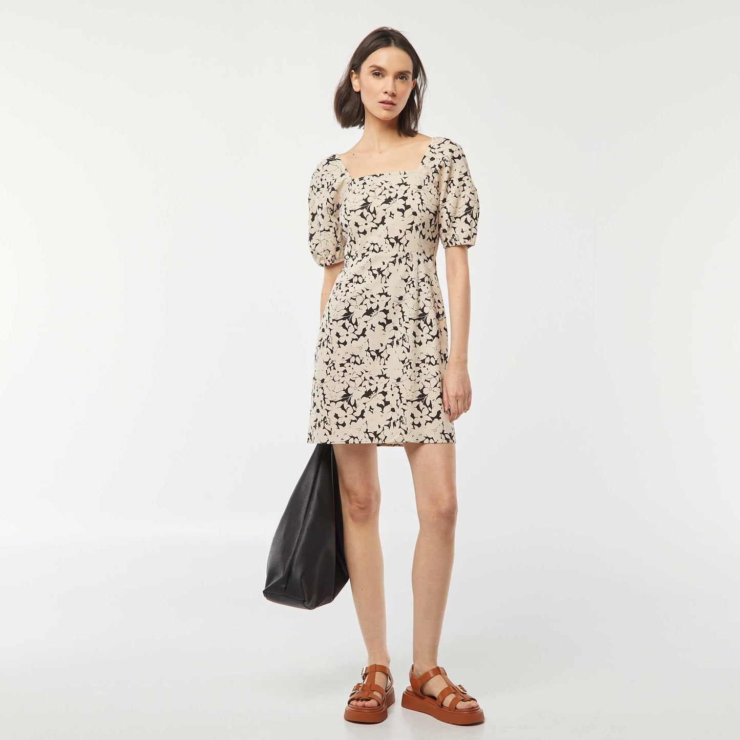 Short flared dress with back tie fastening BEIGE