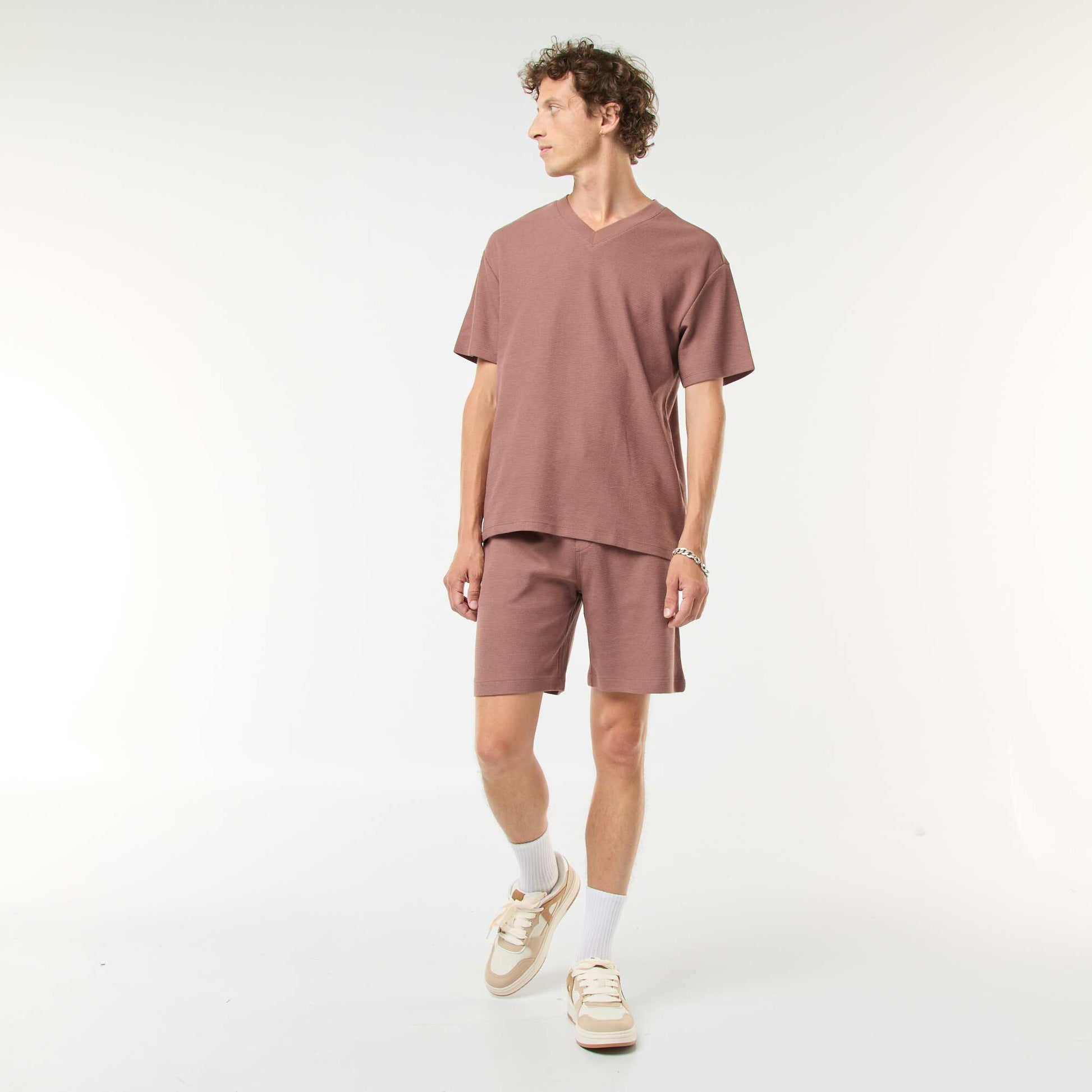 V-neck knit T-shirt BROWN