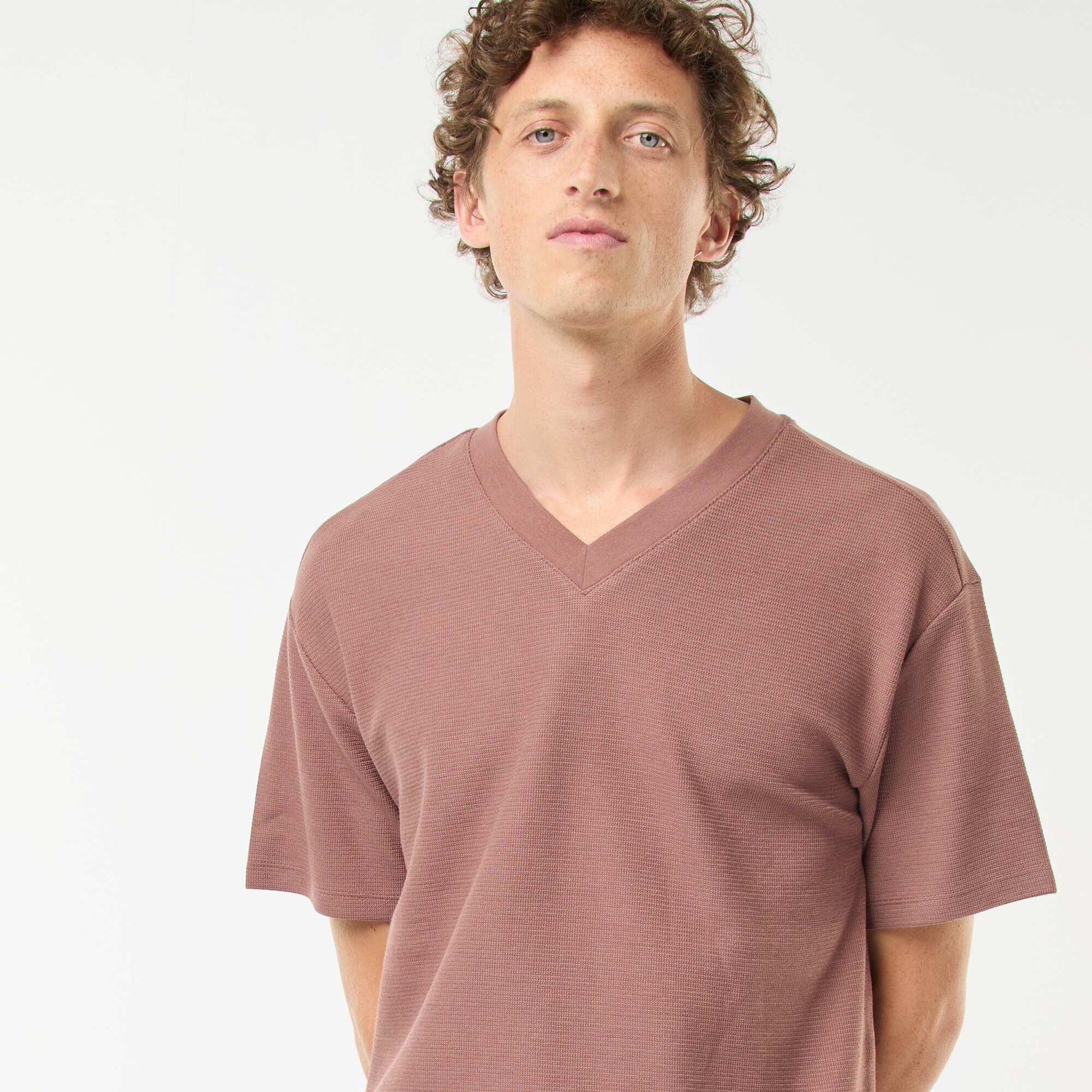 V-neck knit T-shirt BROWN