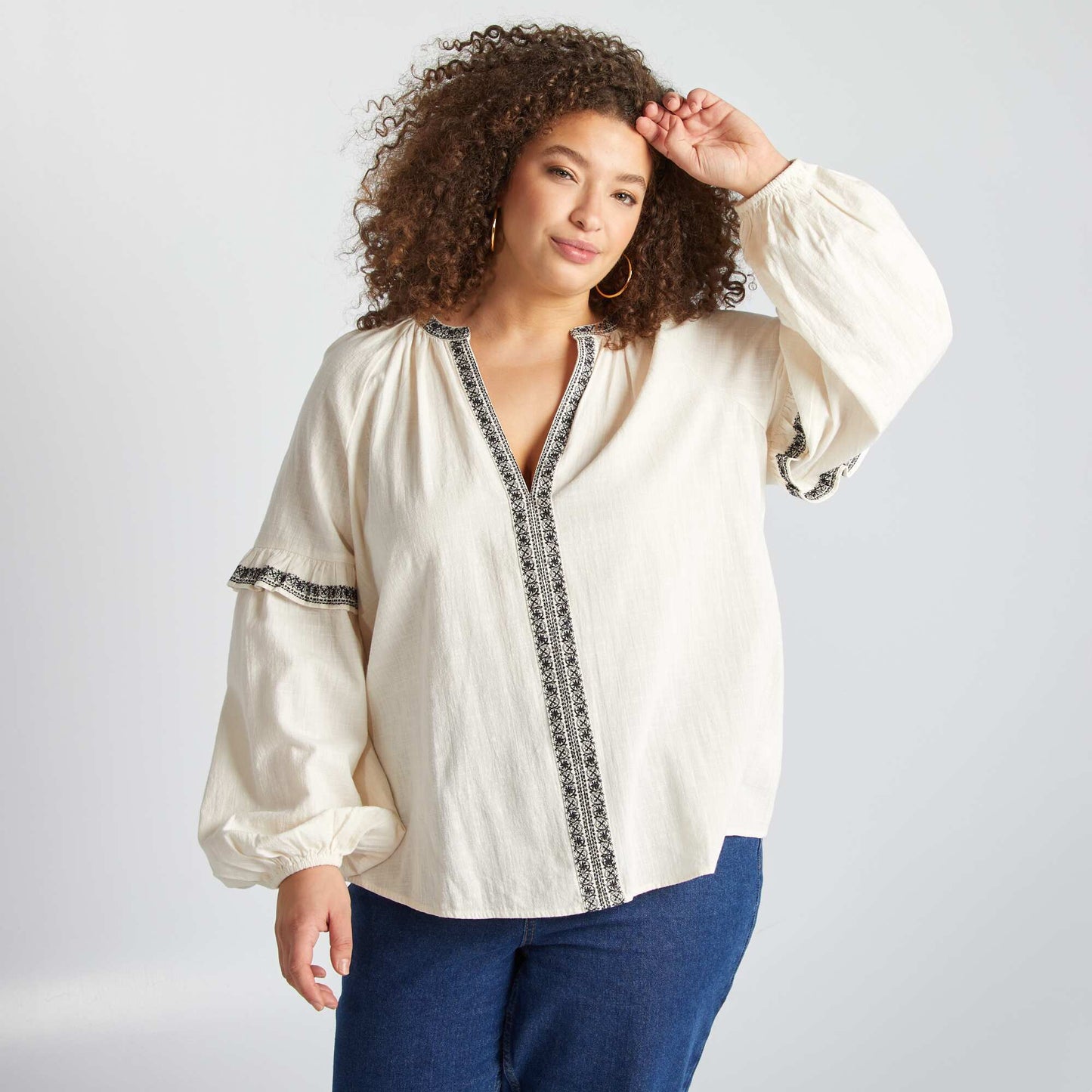 Cotton gauze blouse with embroidered patterns BEIGE