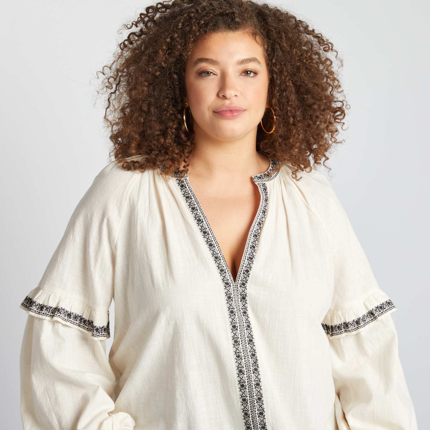 Cotton gauze blouse with embroidered patterns BEIGE