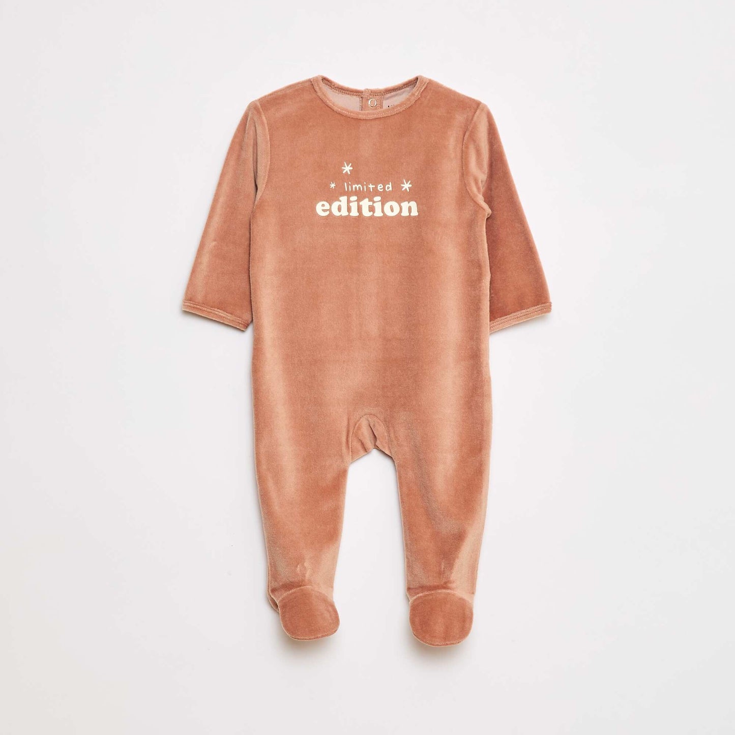 Fleece sleepsuit with feet and design on the front BROWN