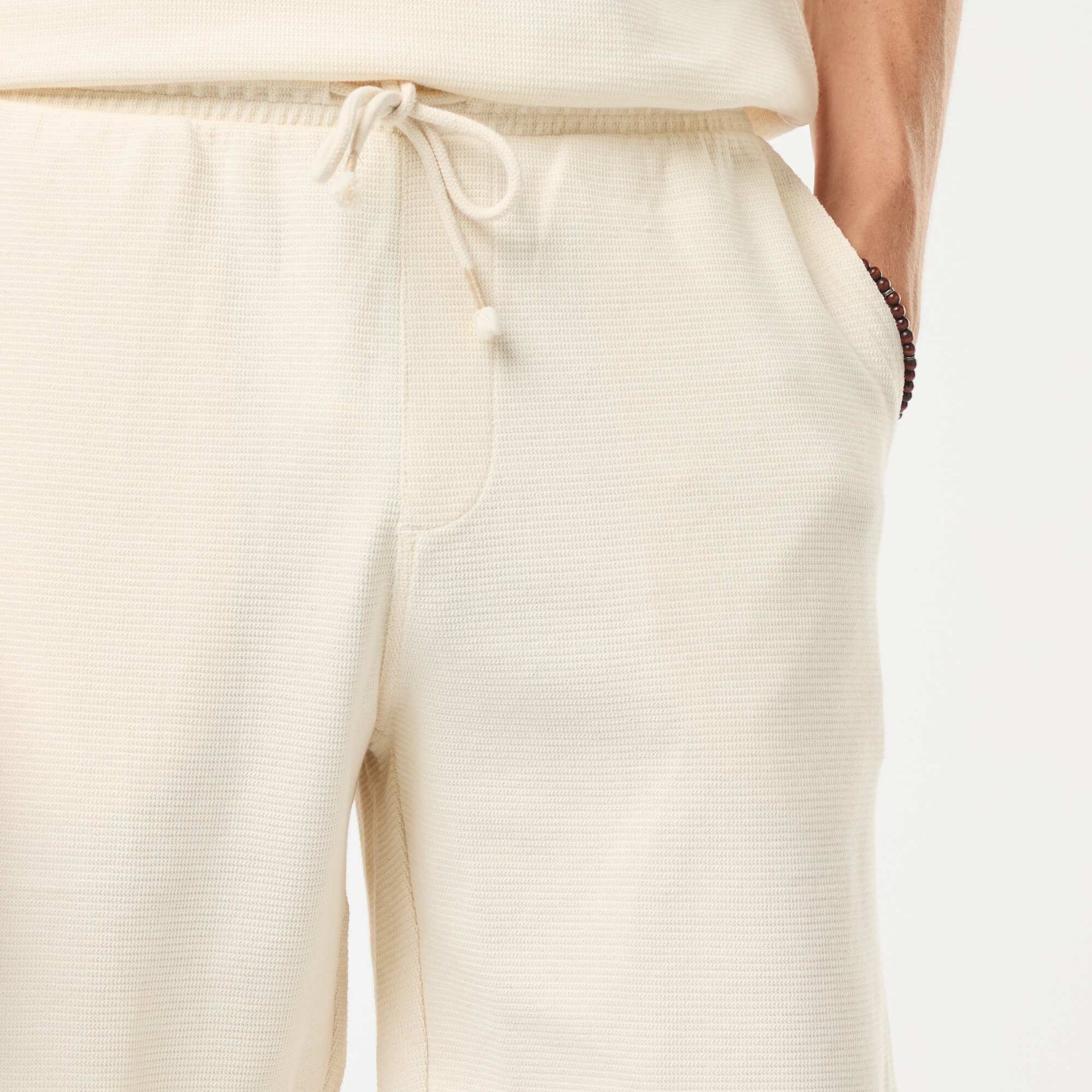 Sports shorts with fancy knit pockets WHITE