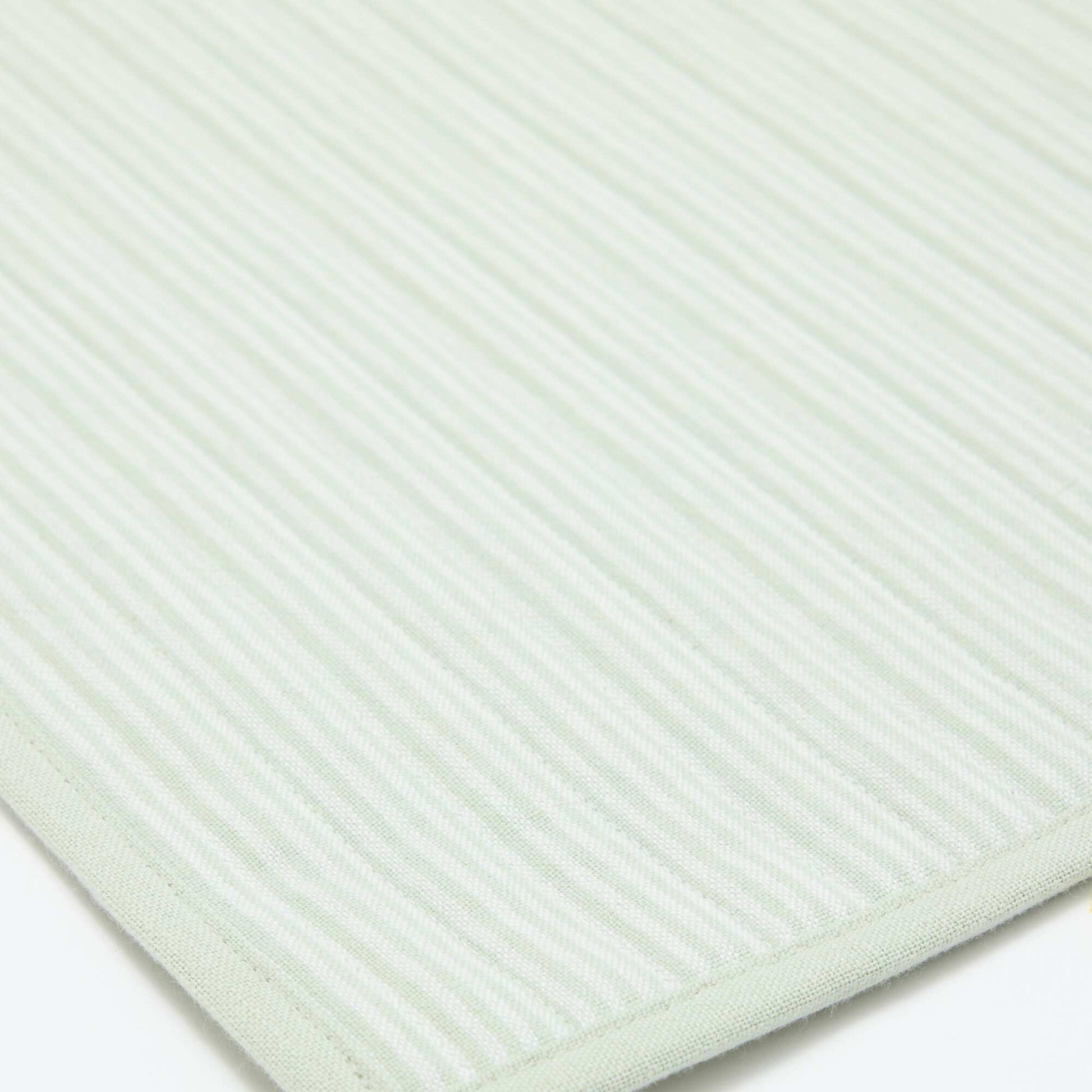 Set of 2 Checkered Placemats GREEN