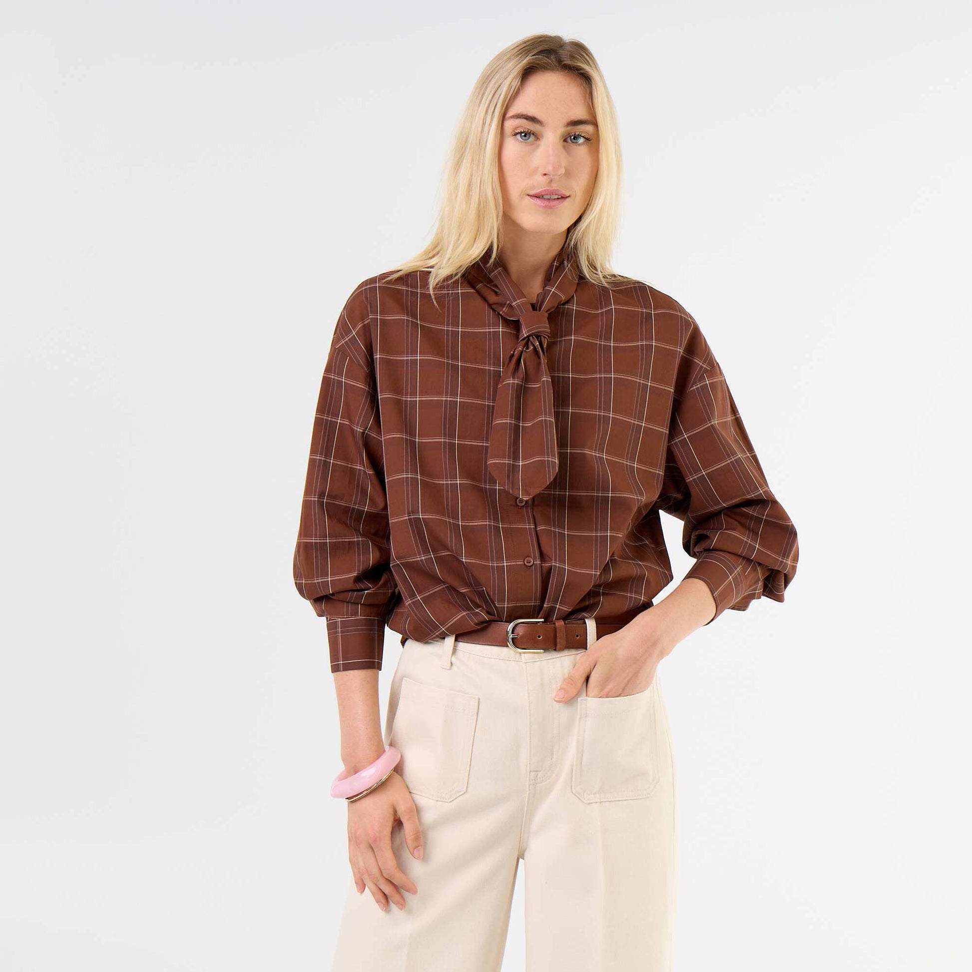 Loose Long-Sleeved Shirt with Pussy-Bow Collar BROWN