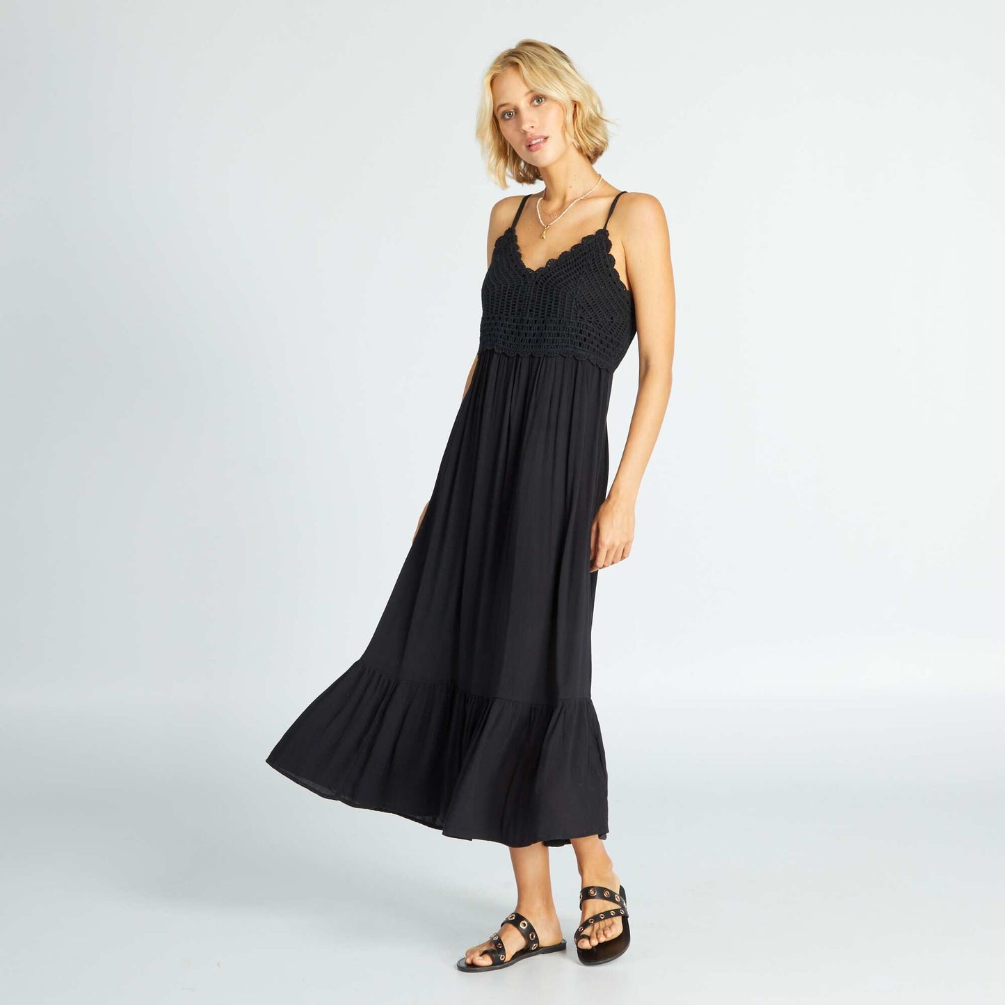 Long strappy crochet and crepon dress Black